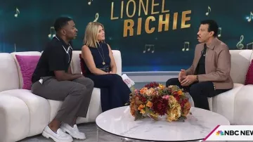 Alexander McQueen Le mocassin Penny Seam Lug Sole porté par Justin Sylvester comme on le voit dans Today with Jenna & Friends le 3 octobre 2025