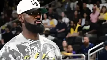 LeBron James LA Lakers Preseason 2025 Sweatshirt in Los Angeles Lakers vs Golden State Warriors Faits saillants du match complet - 5 octobre 2025 | Pré-saison NBA