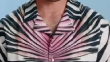 Travis Kelce E! News 2025 Pink Printed Shirt