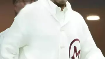 Cárdigan blanco del Campeonato de Tenis US Open 2025 de Spike Lee