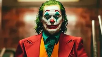 Joker Folie A Deux 2024 Red Suit worn by Arthur Fleck (Joaquin Phoenix) as seen in Joker: Folie à Deux