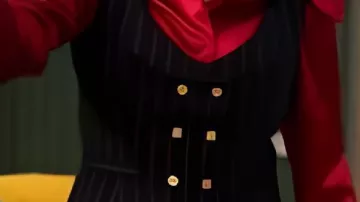 Chemise rose portée par (Selena Gomez) dans Wizards Beyond Waverly Place