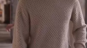 Knit Sweater worn by (Logan Lerman) in Only Murders in the Building