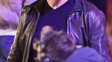 Blouson en cuir noir porté par Ethan Hunt (Tom Cruise) dans le film Mission : Impossible - The Final Reckoning 2025