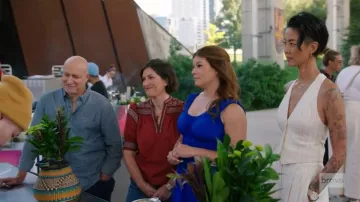 Proenza Schouler Robe Midi Froncée Royal portée par Gail Simmons comme on le voit dans Top Chef (S22E05)