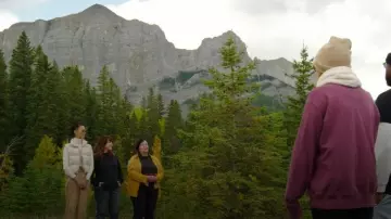 Frame Cotton Foldover Trousers worn by Kristen Kish as seen in Top Chef (S22E12)