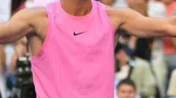 Camiseta de tirantes rosa usada por Carlos Alcaraz en el US Open 2025