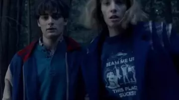 Beam me up, this place sucks t-shirt of Robin Buckley (Maya Hawke) in Stranger Things (S05)