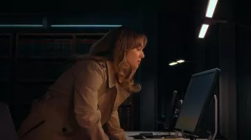 Burberry Cotton Gabardine Trench Coat worn by Sarah Plankmore (Madison Iseman) as seen in The Rainmaker (S01E06)