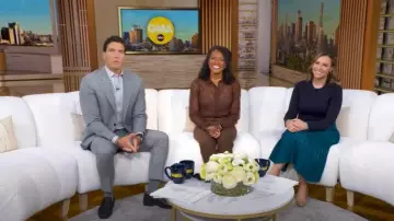 Vestido de manga larga con ajuste y vuelo de medios mixtos Eliza J usado por Mary Bruce como se vio en Good Morning America el 7 de octubre de 2025