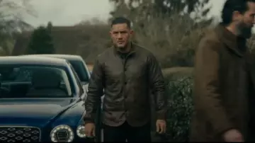 RRL Parkhurst Distressed Leather Jacketen worn by Harry Da Souza (Tom Hardy) as seen in MobLand (S01E09)