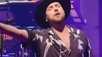 Berlin 2025 Max Mutzke Chemise imprimée dans le clip Max Mutzke et SWR Big Band à Columbiahalle, Berlin LIVE - ((10/6))