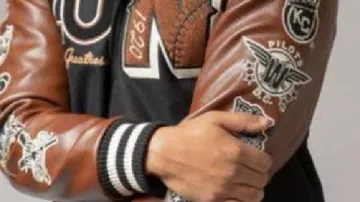 Veste universitaire marron portée par Roberto Clemente Jr. dans l'histoire du baseball des ligues noires