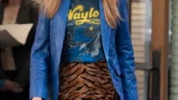 T-shirt porté par Morgan Gillory dans la saison 2 de High Potential | Bande-annonce officielle | Disney+ UK