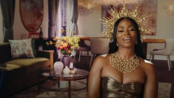 Robe Retrofete Mallory portée par Keiarna Stewart comme on le voit dans The Real Housewives of Potomac (S10E01)