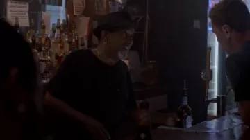 Levi's Classic Pocket T Shirt worn by Kevin Atwater (Laroyce Hawkins) as seen in Chicago P.D. (S13E01)