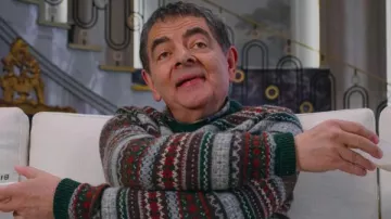 Rowan Atkinson Man VS Baby Christmas Sweater of Trevor Bingley (Rowan Atkinson) in Man Vs Baby (S01E03)