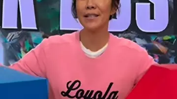 Big Brother USA S27 Julie Chen Moonves Layola Pull Rose