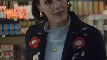 Chaqueta azul floral de Suranne Jones del Club de Cine