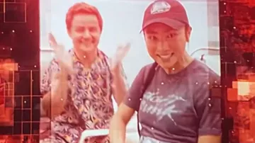 T-shirt Daft Punk Discovery Logo porté par Eve Kim (Greta Lee) dans TRON : Ares