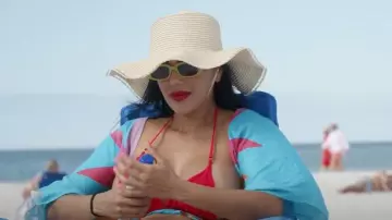 Chapeau de paille à bord ondulé pliable Aiphamy porté par Jasmine Pineda comme on le voit dans 90 Day Fiancé : Happily Ever After (S09E12)