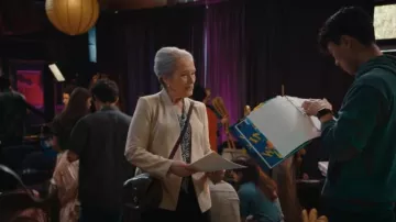 Ann Taylor The Petite Cutaway Blazer worn by Madeline 'Matty' Matlock (Kathy Bates) as seen in Matlock (S02E01)