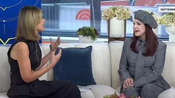 Vestido camisero con cinturón Kylo de L'Agence usado por Savannah Guthrie como se ve en Today el 10 de octubre de 2025