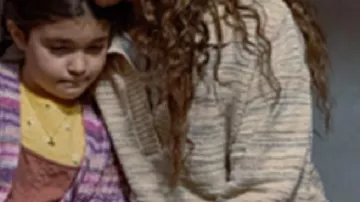 Pull texturé porté par Ziva David (Cote de Pablo) dans NCIS : Tony & Ziva