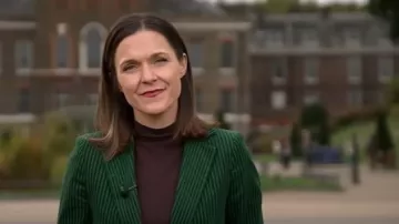 Frame Classic Corduroy Blazer worn by Maggie Rulli as seen in Good Morning America on October 10, 2025