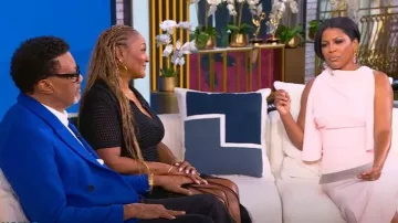 Reiss Petra Cold Shoulder Midi Dress worn by Tamron Hall as seen in Tamron Hall Show on October 8, 2025