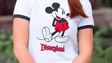 T-Shirt porté par (Whitney Leavitt) dans Dancing with the Stars