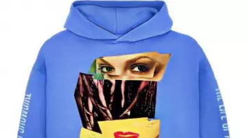 La vie d’une showgirl Sweat à capuche bleu violet porté par Taylor Swift dans La vie d’une showgirl