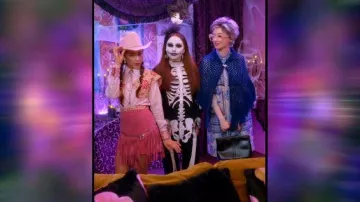 NBD Fringe Zip Skirt worn by Posey (Lumi Pollack) as seen in Electric Bloom (S01E10)