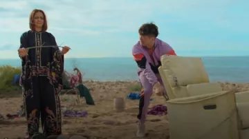 La DoubleJ Palazzo Pants worn by Molly Novak (Maya Rudolph) as seen in Loot(S03E01)