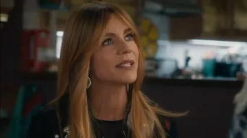 Julie Sion Pompadour Goutte Drop Earrings worn by Morgan Gillory (Kaitlin Olson) as seen in High Potential (S02E05)