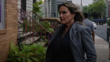 Altuzarra Fenice Wool Blend Blazer worn by Olivia Benson (Mariska Hargitay) as seen in Law & Order: Special Victims Unit (S27E01)