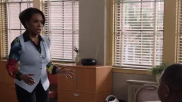 Alice + Olivia Willa Floral Silk Button Up Shirt worn by Barbara Howard (Sheryl Lee Ralph) as seen in Abbott Elementary (S05E03)