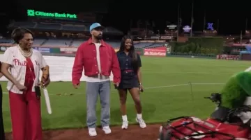 New Balance 740 Sneakers worn by Ava Coleman (Janelle James) as seen in Abbott Elementary (S05E03)