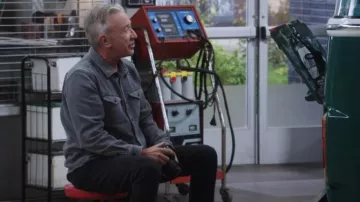 Outerknown Smoke Gray The Blanket Shirt worn by Matt Parker (Tim Allen) as seen in Shifting Gears (S02E03)