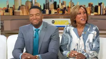 Lafayette 148 New York Rigby Blouse marbrée portée par Robin Roberts vue dans Good Morning America le 15 octobre 2025