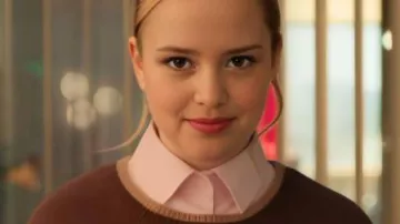 Loot S3 Stephanie Styles Bear Sweater worn by Ainsley (Stephanie Styles) in Loot