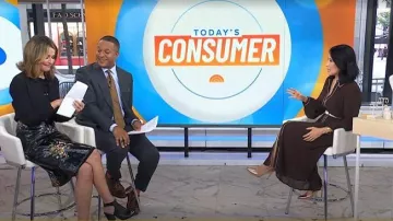 Jupe en lin enduit à imprimé bouquet Jil Sander portée par Savannah Guthrie comme on le voit dans Aujourd’hui le 15 octobre 2025