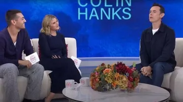 Derek Lam 10 Crosby Robe midi en tricot semi-transparent portée par Jenna Bush Hager comme on le voit dans Today with Jenna & Friends le 15 octobre 2025