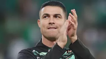 Sweat-shirt d’entraînement pour les qualifications de la Coupe du Monde de la FIFA 2026 porté par Cristiano Ronaldo | ???????? Buts pour la Coupe du Monde de la FIFA