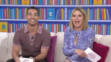 Polo de suéter de seda y algodón Todd Snyder usado por Matt Rogers como se ve en Today with Jenna & Friends el 16 de octubre de 2025