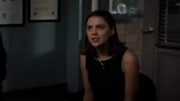 Madewell Mixed Stitch Sleeveless Sweater worn by Tandi McCain (Amanda Seyfried) as seen in Law & Order: Special Victims Unit (S27E03)