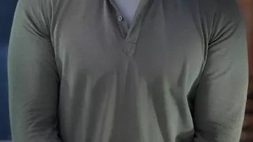 Grey Polo Shirt worn by Sam Nelson (Idris Elba) in Hijack
