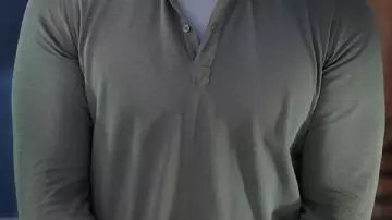 Grey Polo Shirt worn by Sam Nelson (Idris Elba) in Hijack