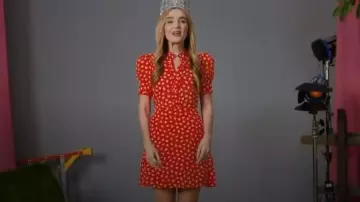 Vestido con estampado floral de Zara usado por Chloe Fineman como se ve en Saturday Night Live (S50E07)