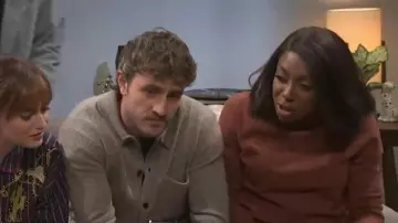 Vince Raglan Turtleneck usado por Ego Nwodim como se ve en Saturday Night Live (S50E08)